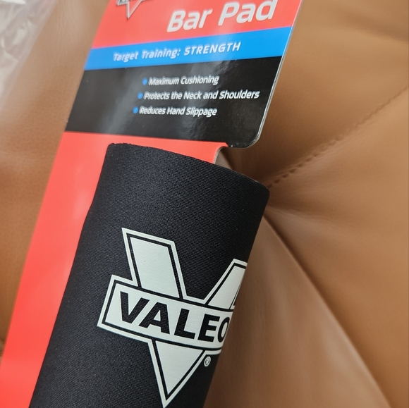 Valeo Black Barbell Pad Support Hip Thrust Padding - Picture 6 of 7